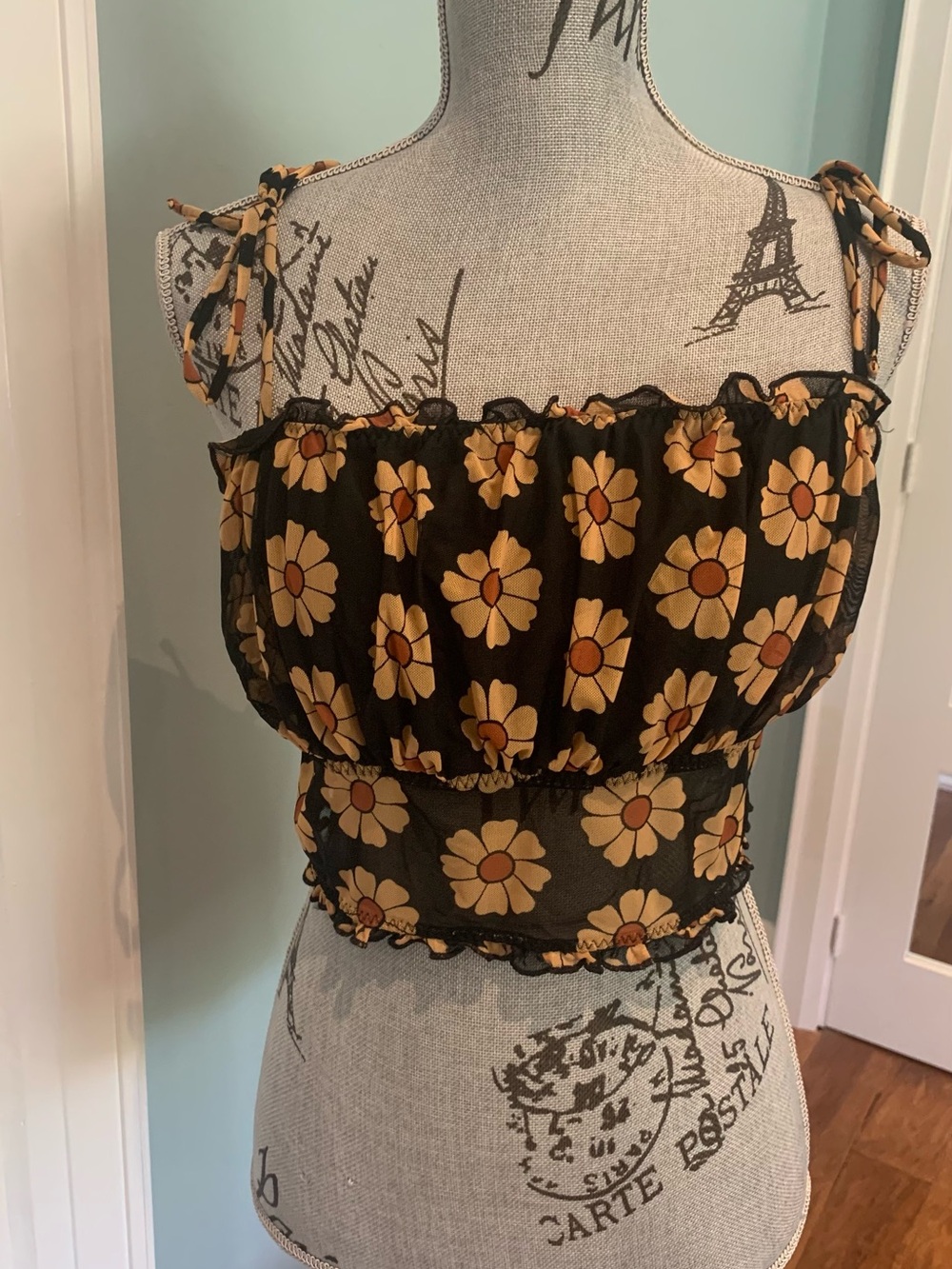 Source Unknown Black Crop Top with Yellow Daisy Print
